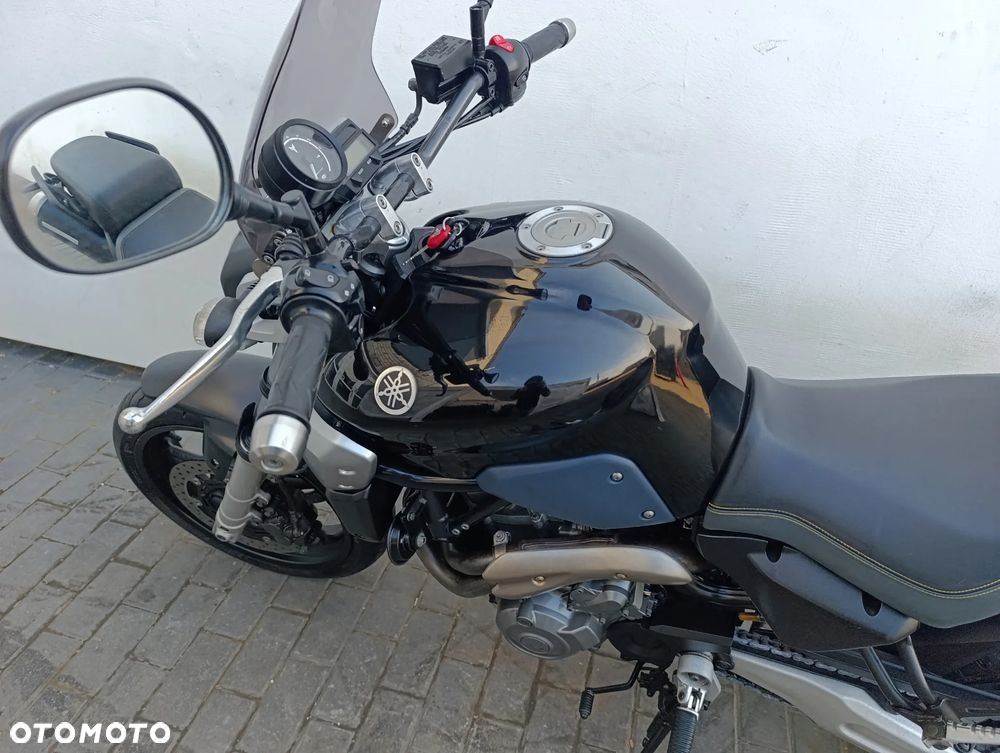 Yamaha MT - 12