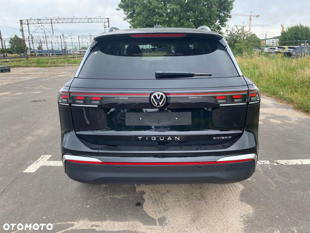 Volkswagen Tiguan - 6