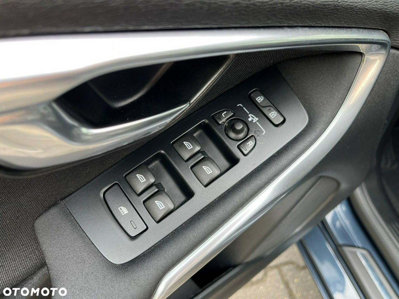 Volvo V40 D2 Momentum - 12