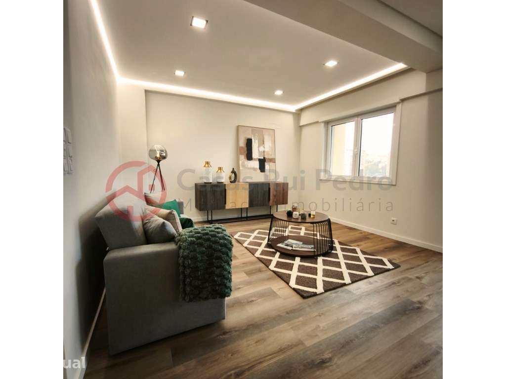 Apartamento T3 totalmente remodelado, prédio com elevador, em Benfi... - Grande imagem: 4/29