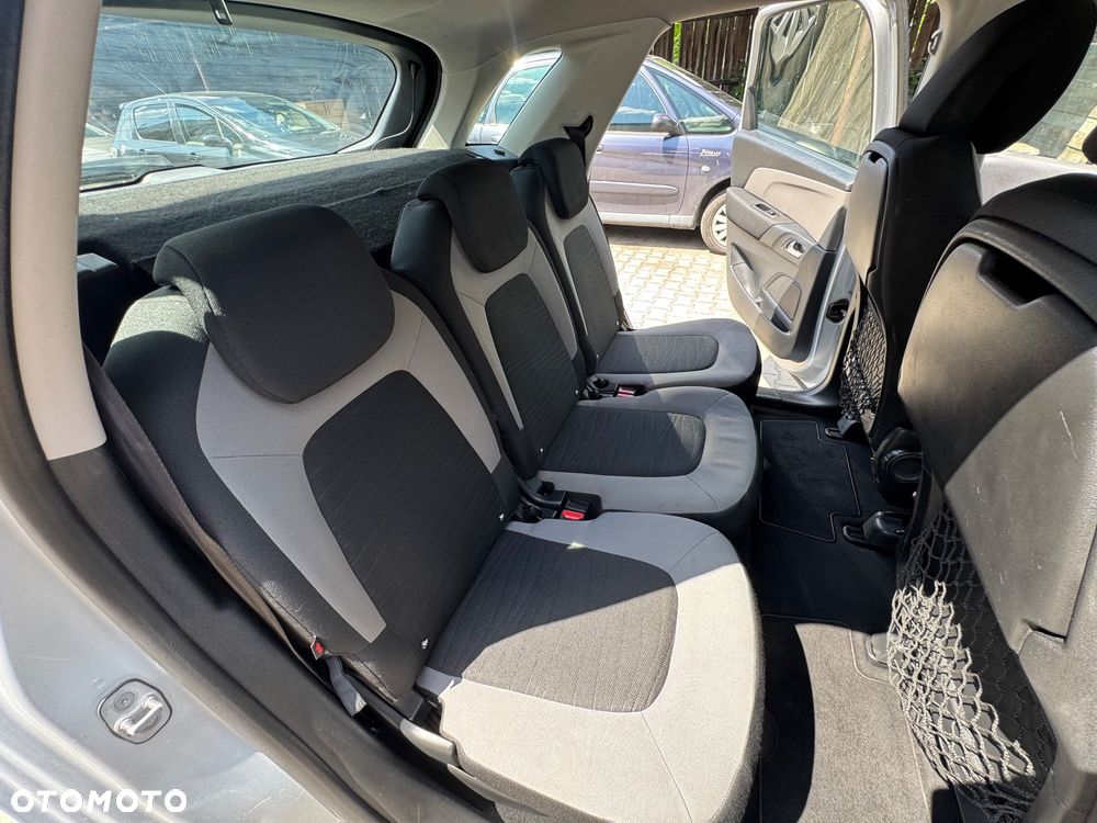 Citroën C4 Picasso - 10