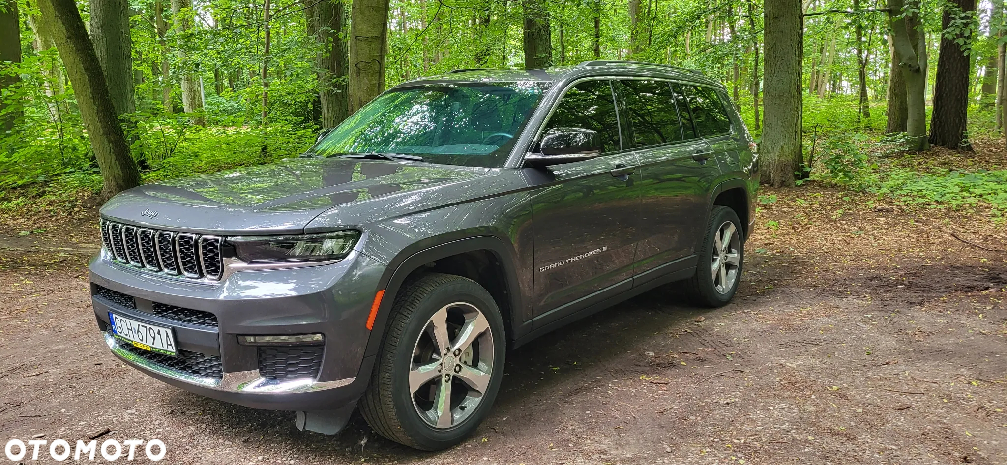Jeep Grand Cherokee - 11