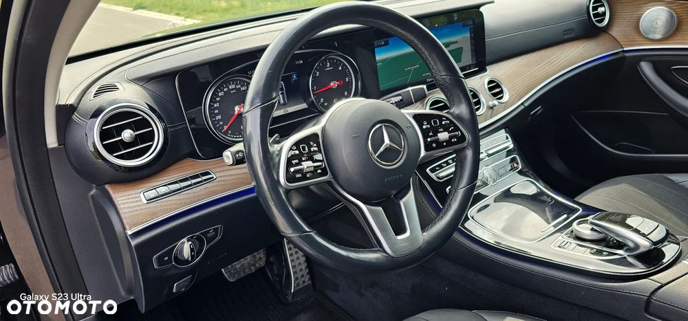 Mercedes-Benz Klasa E 220 d Business Edition 9G-TRONIC - 27