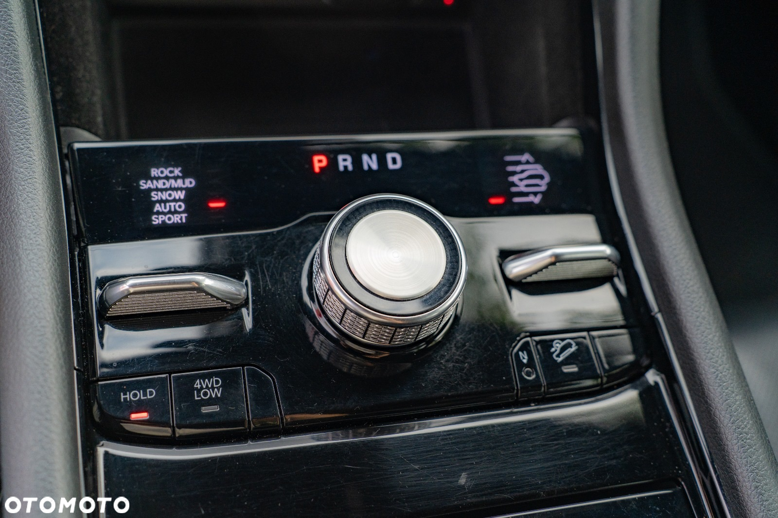 Jeep Grand Cherokee - 29