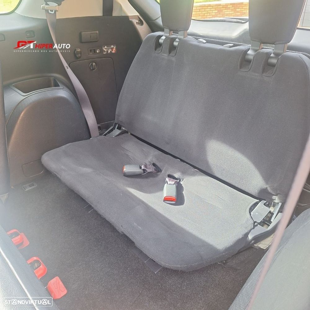 Mitsubishi Outlander - 9