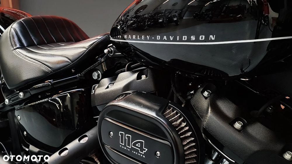 Harley-Davidson Softail Street Bob - 20