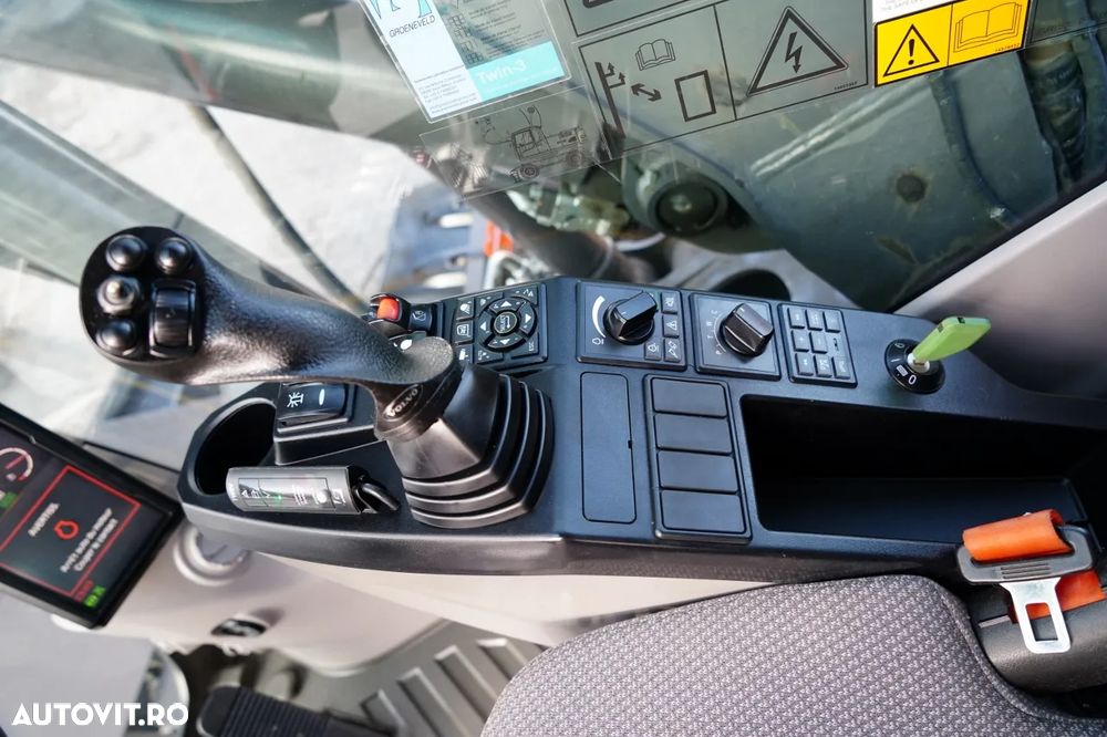 Volvo EWR150E / EXCAVATOR PE ROȚI / ROTOTIL / JOYSTICK / POWERTILT / 2019 / - 30
