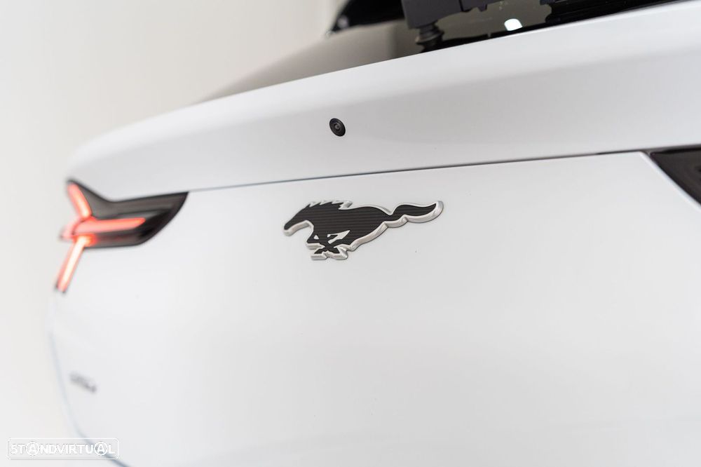 Ford Mustang Mach-E Standard AWD - 32