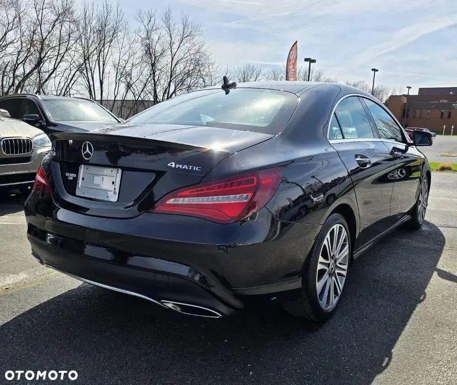 Mercedes-Benz CLA 250 4Matic 7G-DCT AMG Line - 2