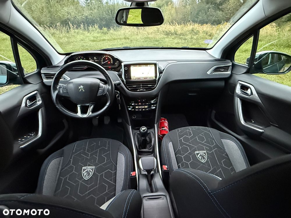 Peugeot 2008 1.2 Pure Tech Style - 18