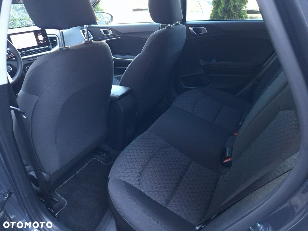 Kia Ceed 1.5 T-GDI S - 23