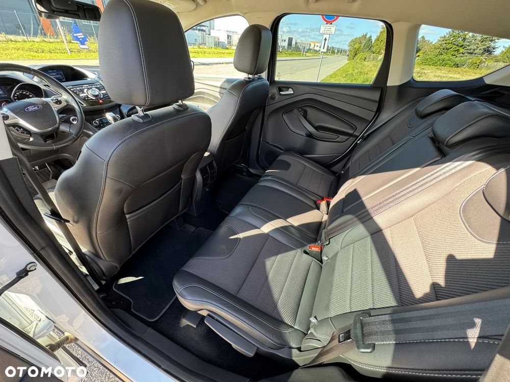 Ford Kuga - 17