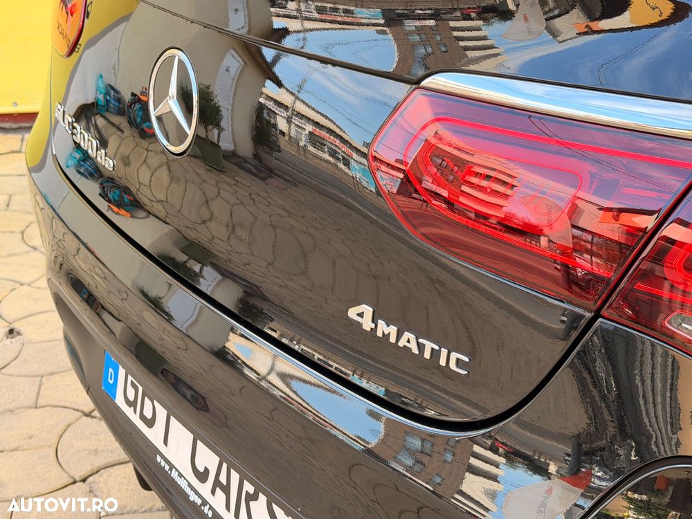 Mercedes-Benz GLC 300 de 4Matic 9G-TRONIC AMG Line - 28