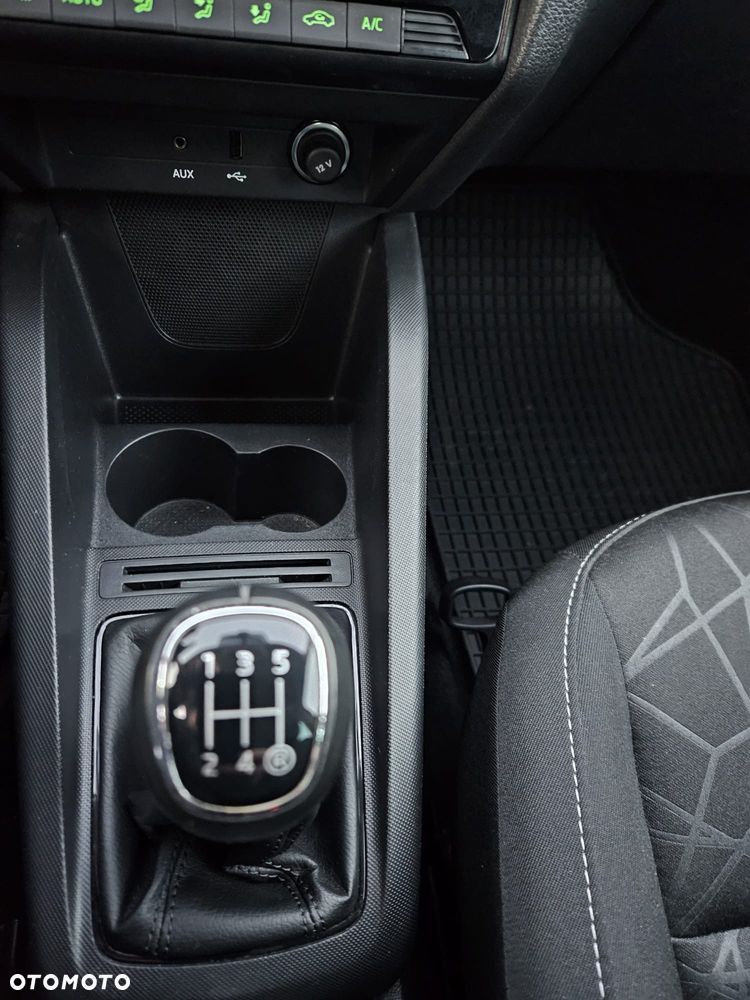 Skoda Fabia 1.0 MPI Clever - 30