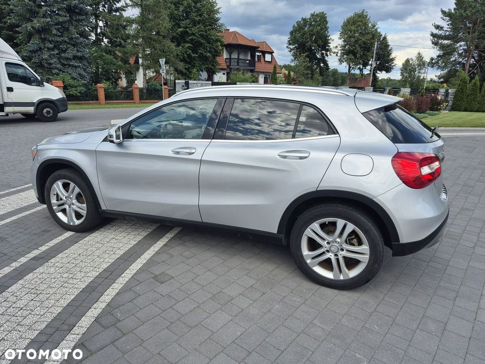 Mercedes-Benz GLA - 3