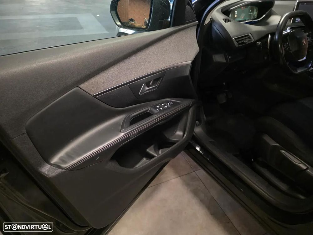 Peugeot 5008 BlueHDI 120 EAT6 Active - 6