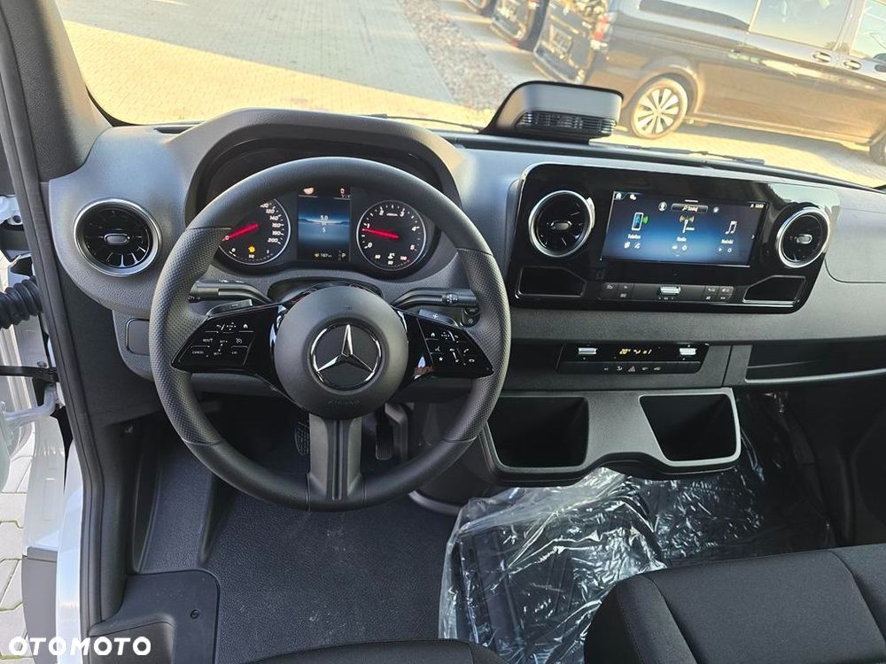 Mercedes-Benz Sprinter 317 CDI Long BASE 9G-Tronic - 16