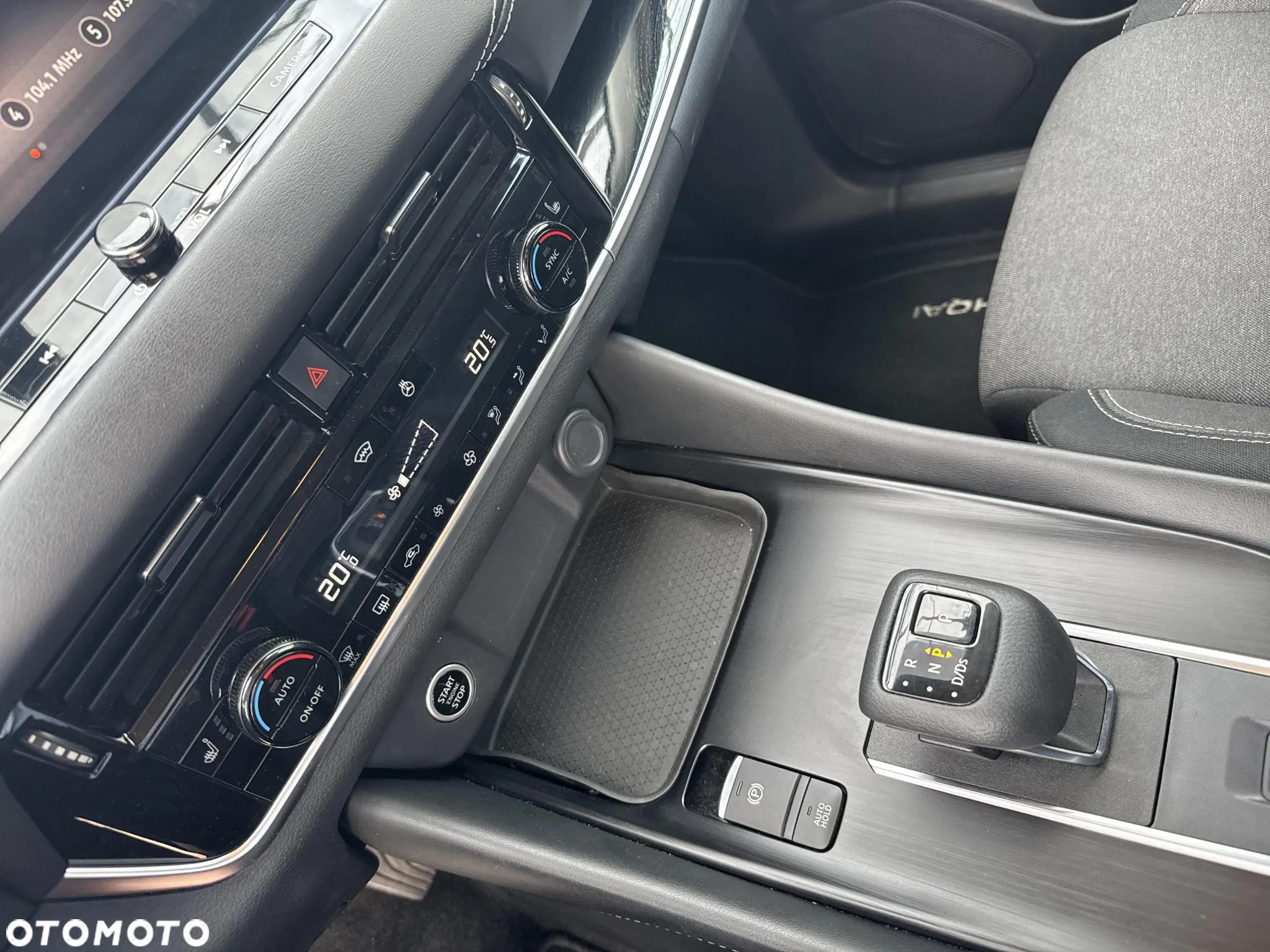 Nissan Qashqai 1.3 DIG-T mHEV N-Connecta Xtronic - 16
