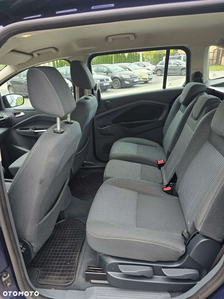 Ford Grand C-MAX - 15