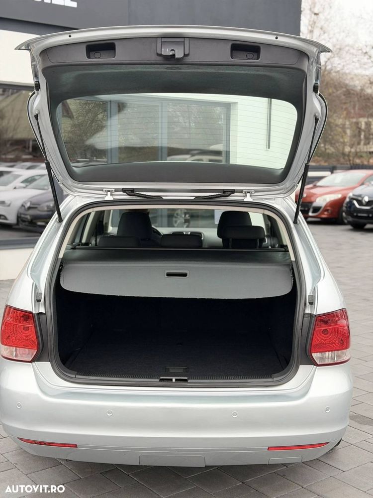 Volkswagen Golf - 19