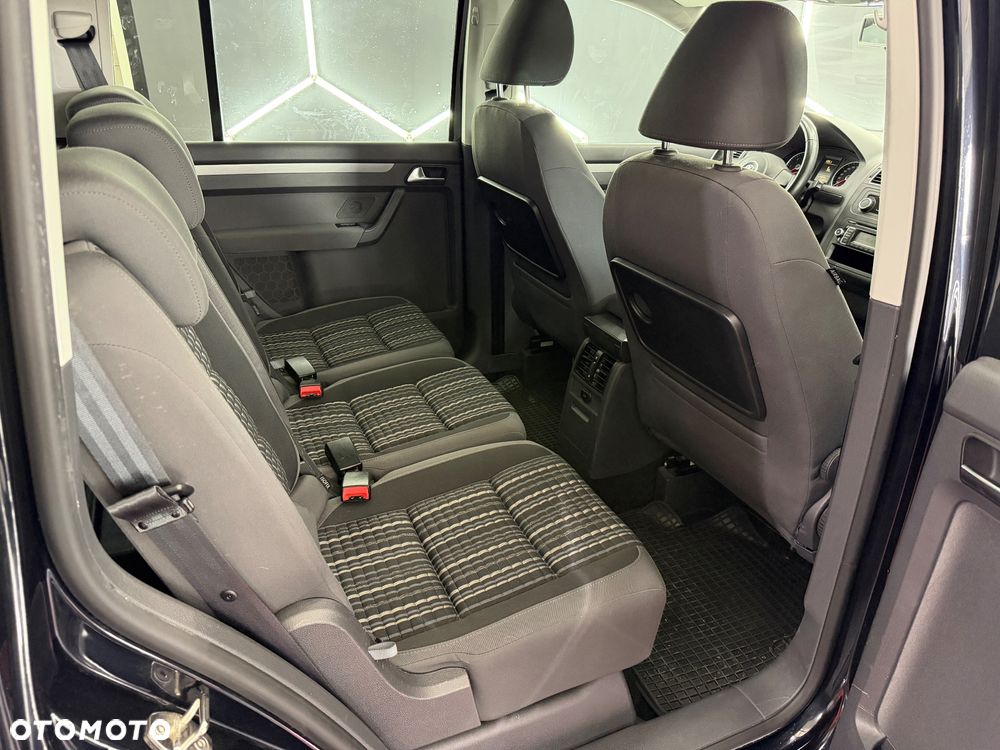 Volkswagen Touran 2.0 TDI DPF Cross - 23
