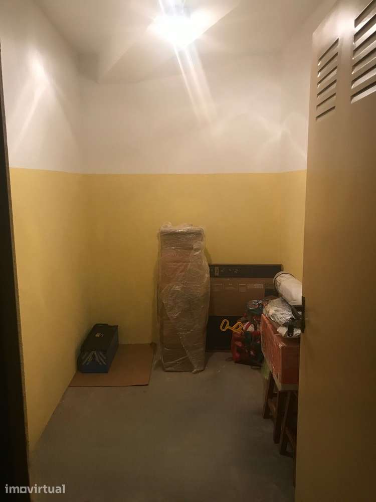 Armazém/Arrumos 6m2 - Crestuma - Grande imagem: 3/6