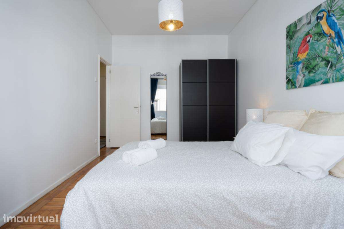 Apartamento com 1 quartos - localizado em Santo Ildefonso Porto - Grande imagem: 2/30
