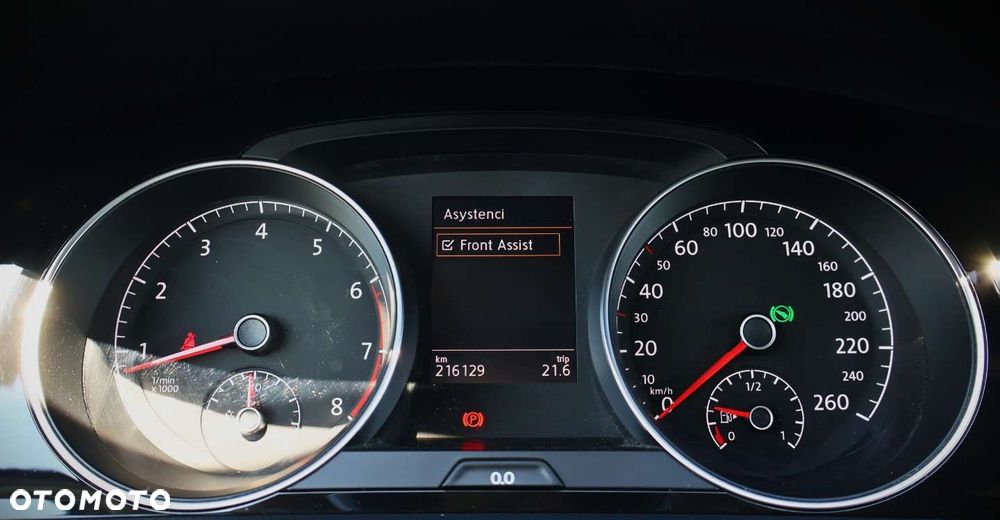 Volkswagen Golf - 23