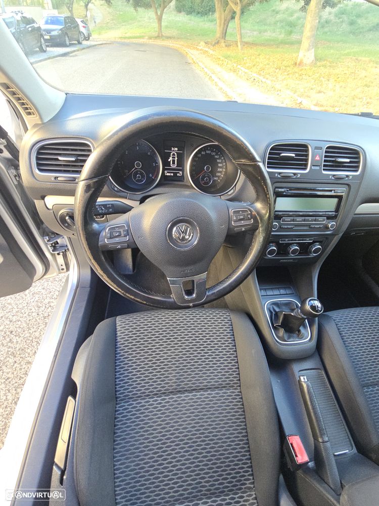 VW Golf Variant 1.6 TDi Confortline - 21