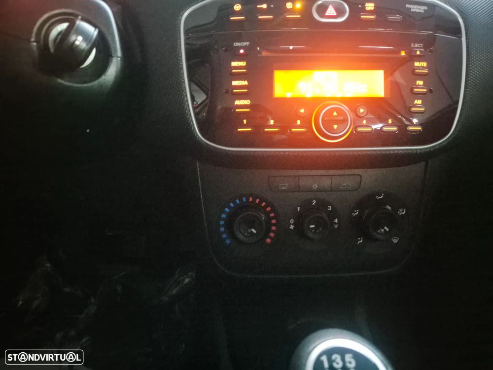 Fiat Punto 1.2 Lounge S&S - 13