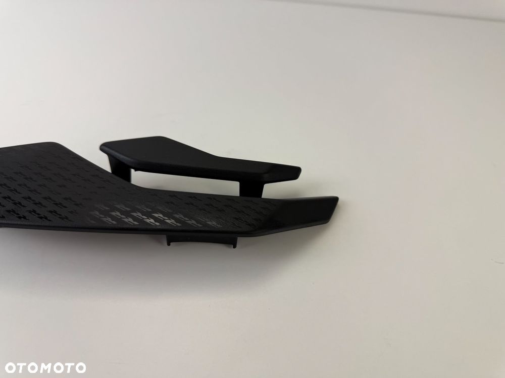 Prawa wewnętrzna osłona ramy BMW S1000RR K67 2019+ - 12