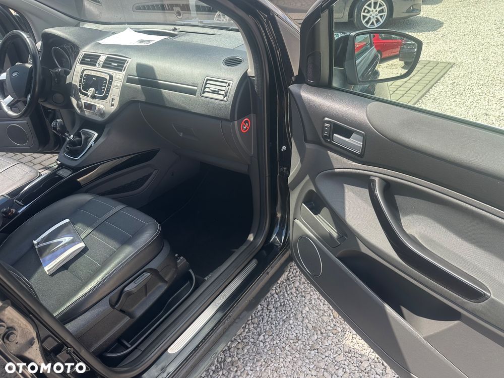 Ford Kuga 2.0 TDCi 4x4 Titanium - 16