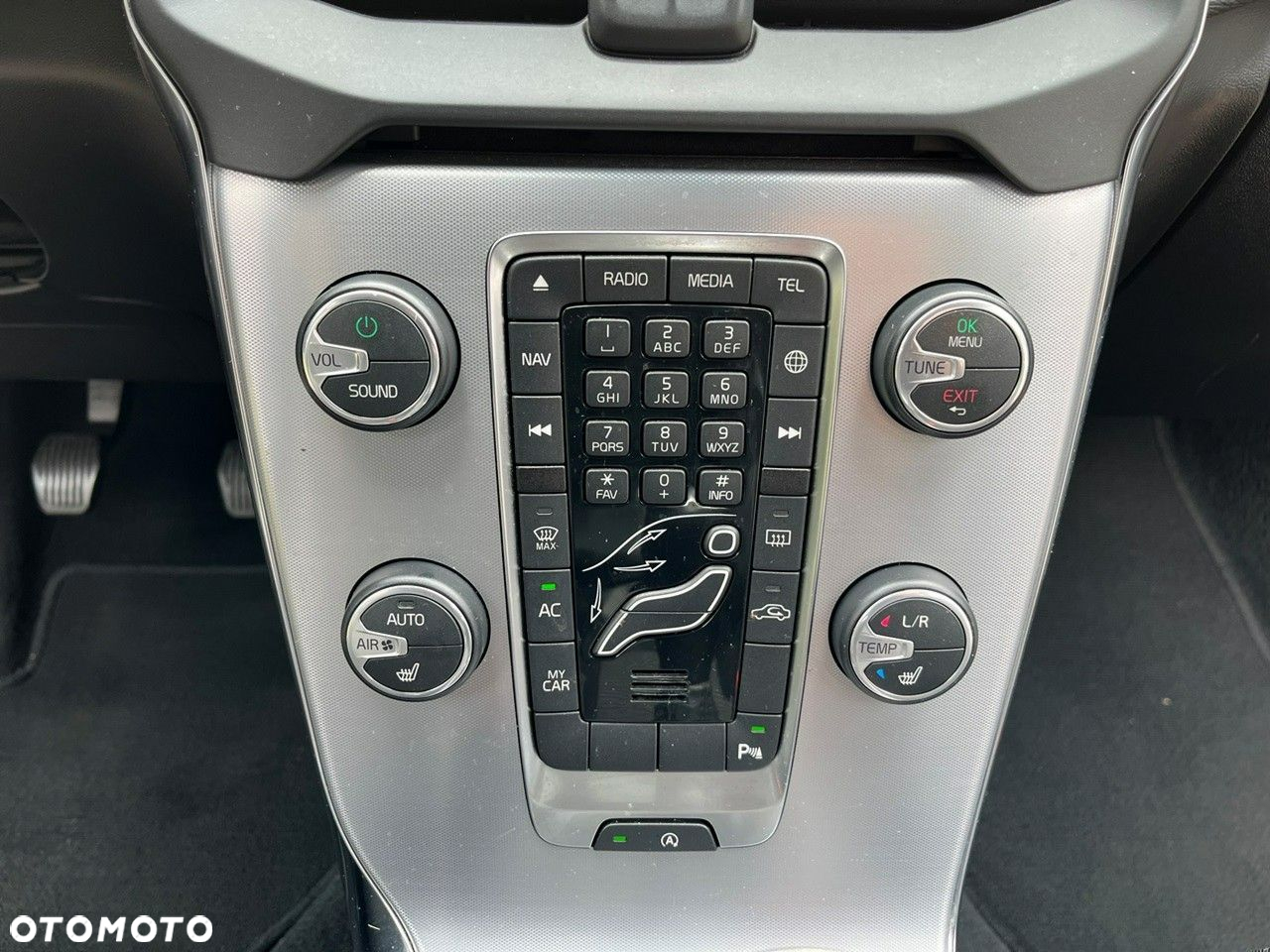 Volvo V40 D2 Momentum - 26