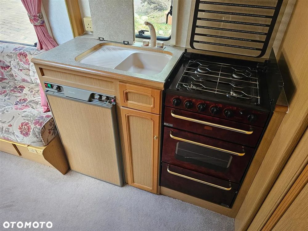 Inny Bardzo zadbana, czysta, dmc 1040 kg - 8