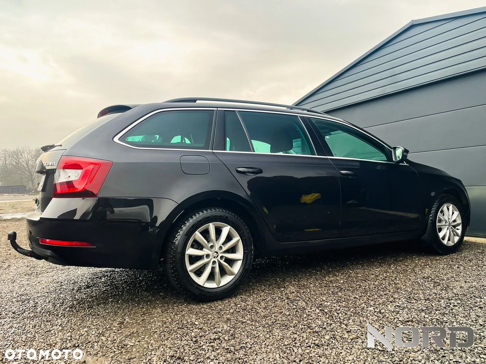 Skoda Octavia 1.8 TSI DSG Style - 10