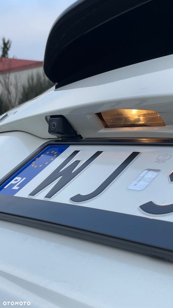 Toyota Prius 1.8 HSD Premium - 37