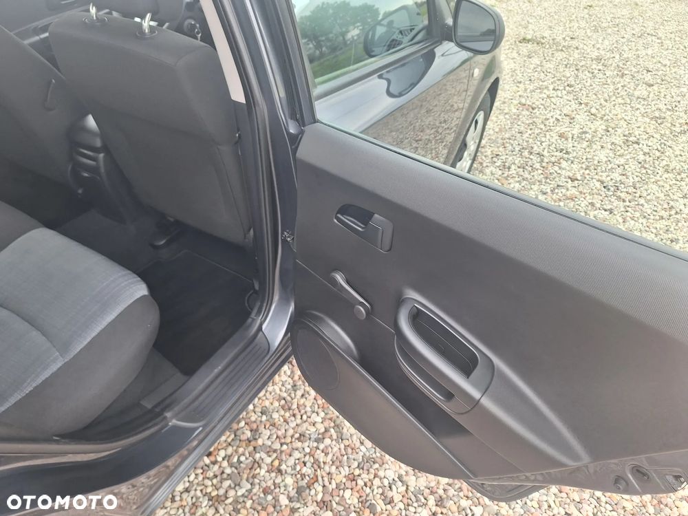 Kia Ceed 1.4 CVVT Spirit - 24