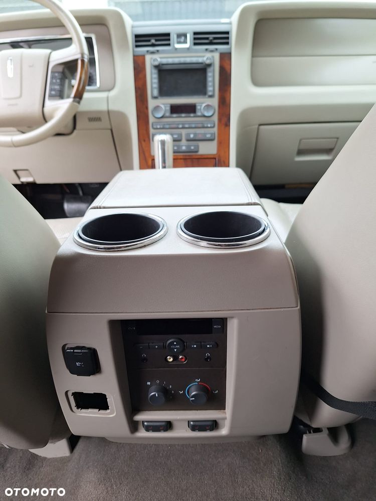 Lincoln Navigator 5.4 4x4 - 21