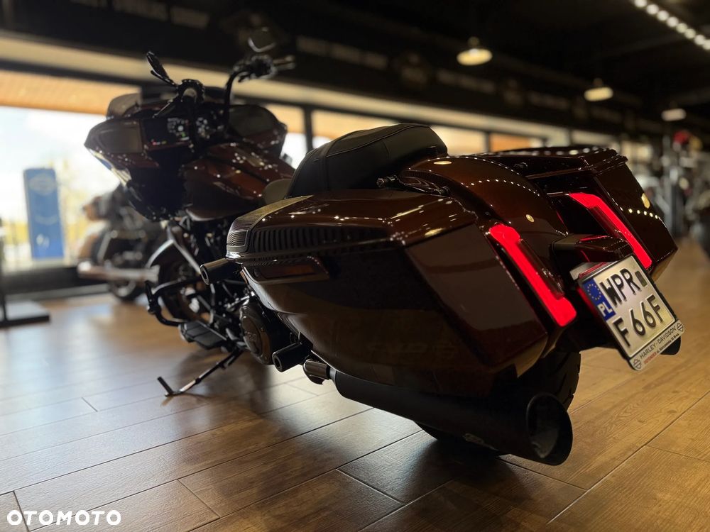 Harley-Davidson Touring Road Glide - 10