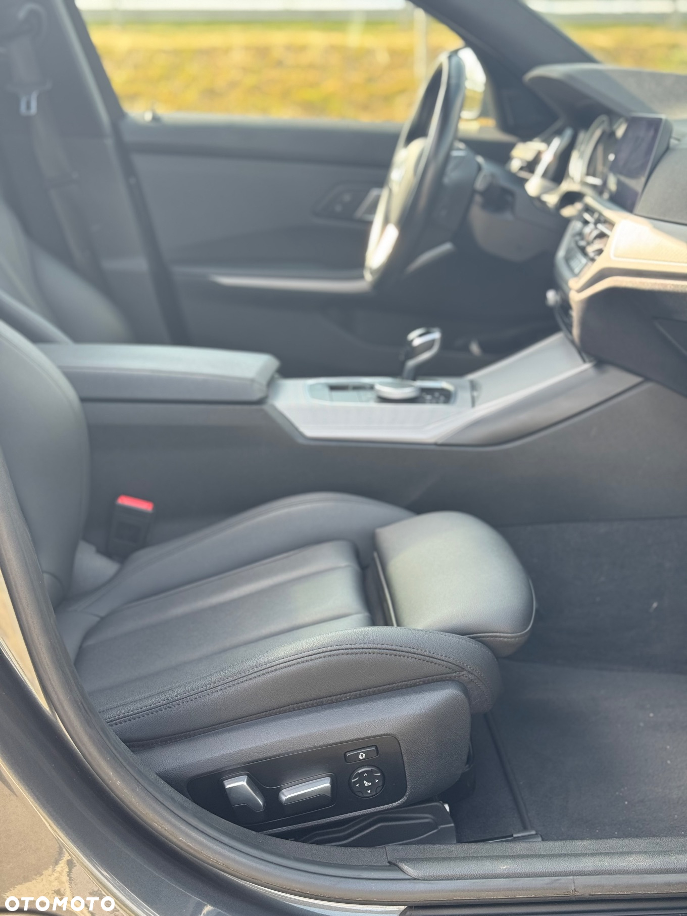 BMW Seria 3 318d Luxury Line - 24