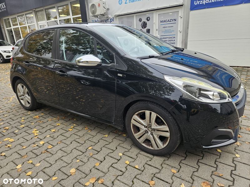 Peugeot 208 - 16