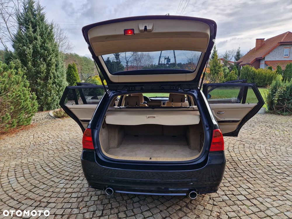 BMW Seria 3 335d DPF Edition Sport - 8