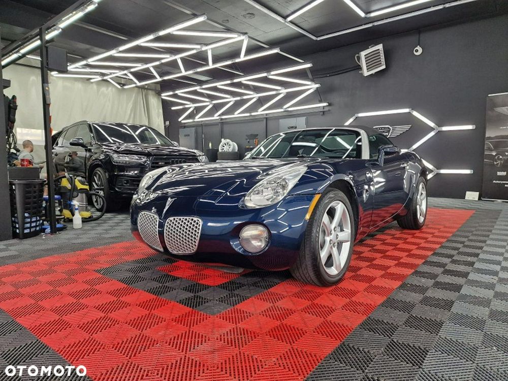 Pontiac Solstice - 4