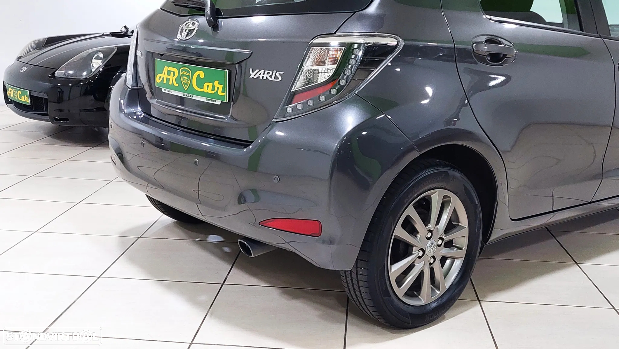 Toyota Yaris 1.0 VVT-i Comfort +PS Style +P.Techno - 22