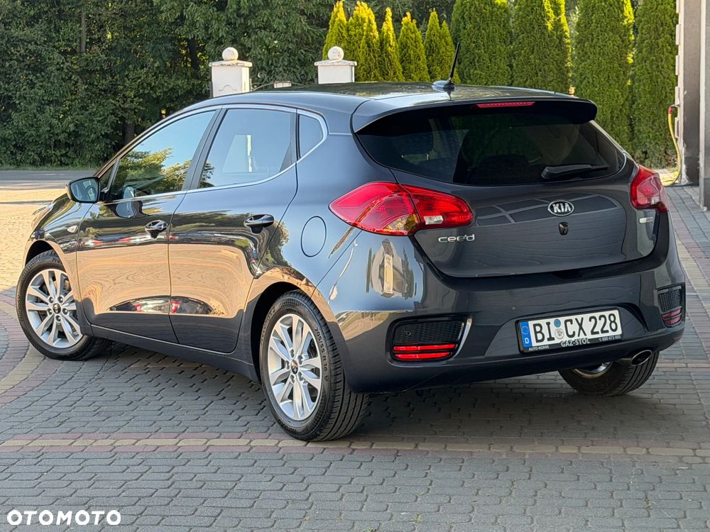 Kia Ceed 1.6 GDI Dream-Team Edition - 10