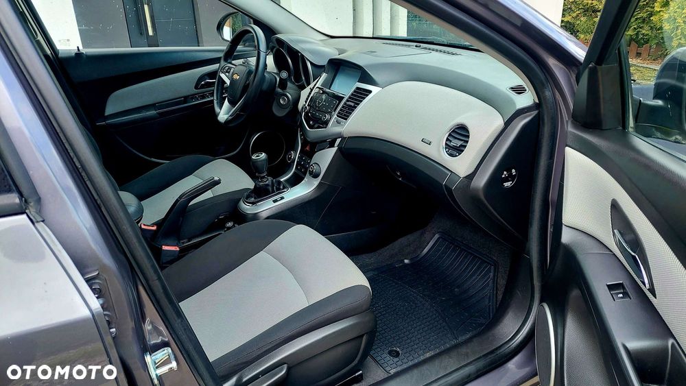 Chevrolet Cruze 1.8 LS - 7