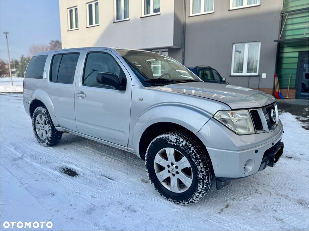 Nissan Pathfinder 2.5 DCi Elegance + - 6