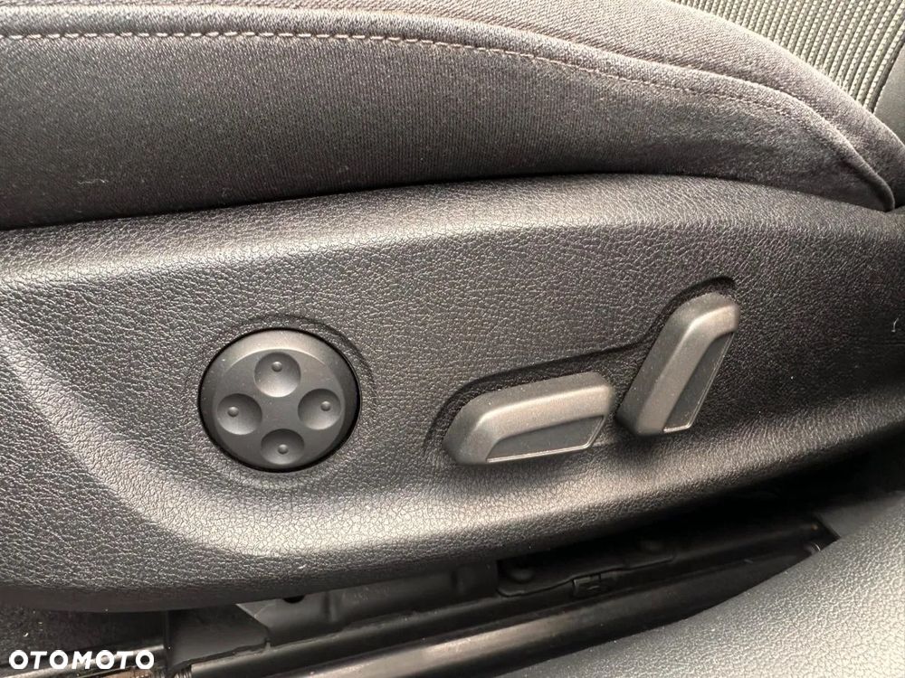 Audi A4 Avant 2.0 TDI - 16