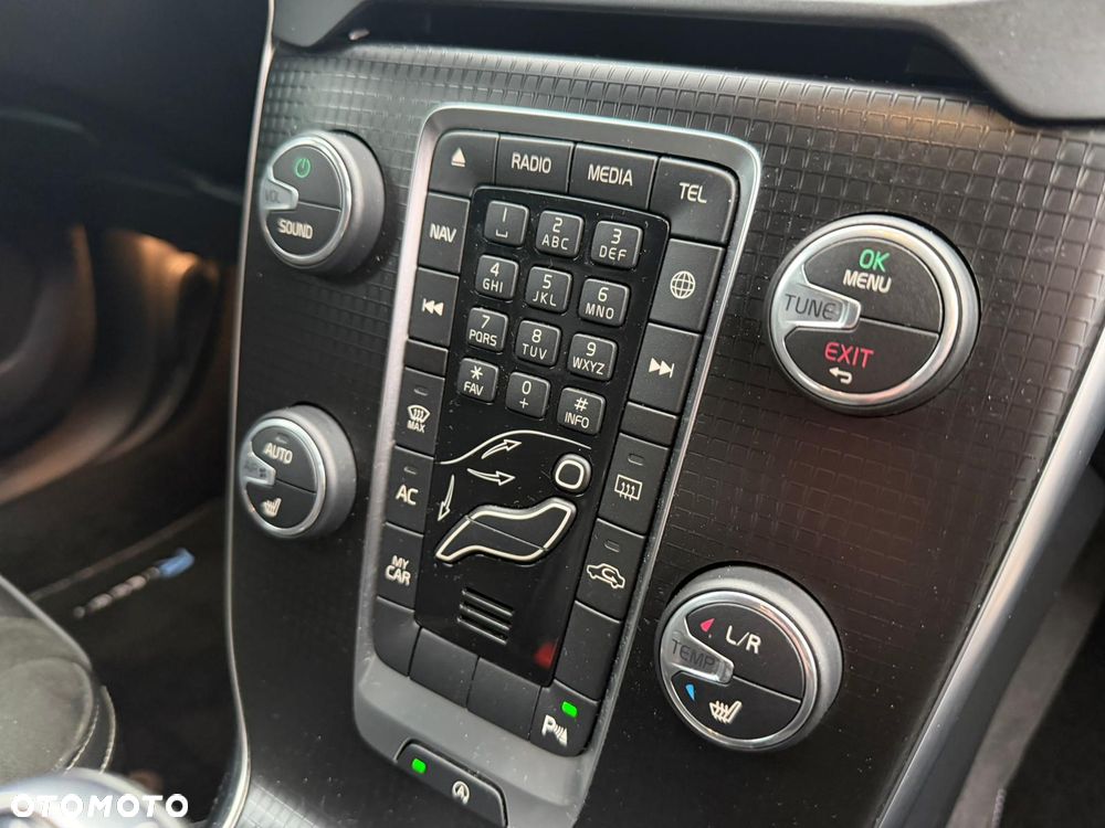 Volvo V40 D3 Momentum - 11