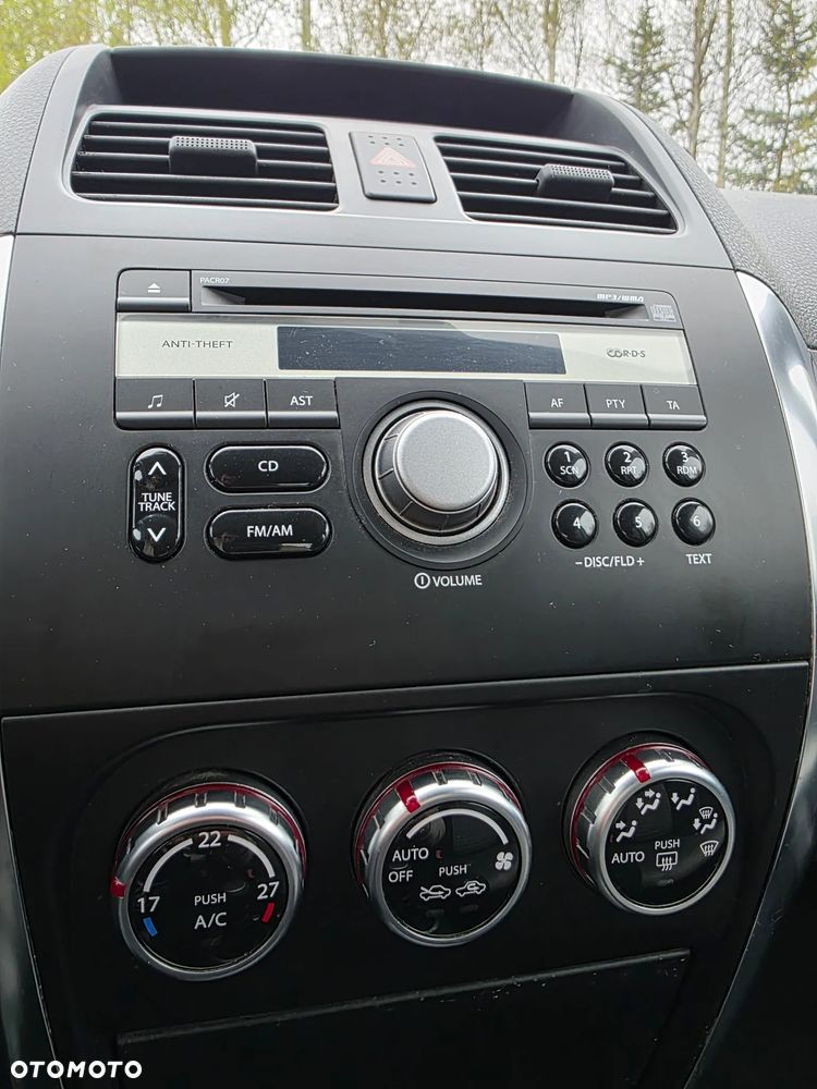 Suzuki SX4 1.6 VVT Comfort - 17